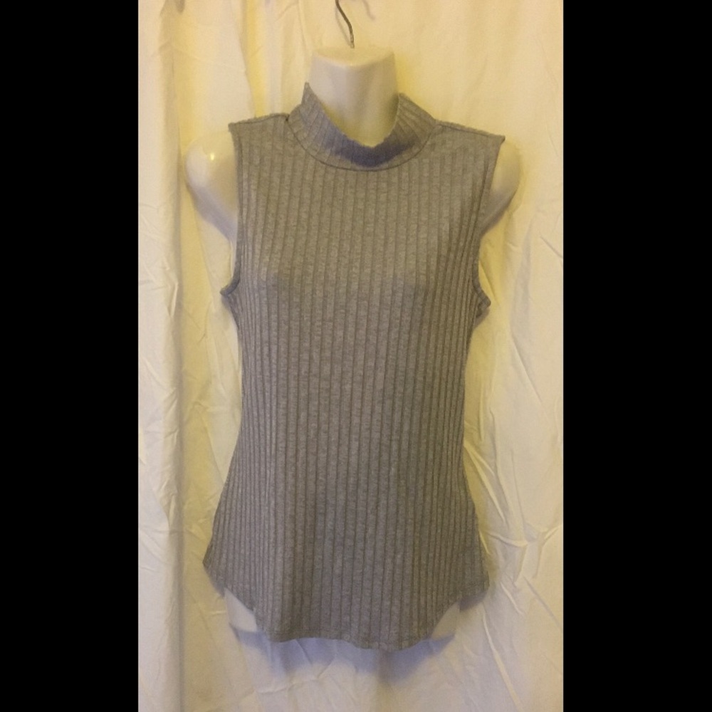 Sleeveless Turtleneck Ladies